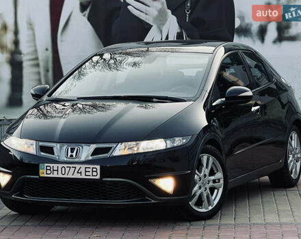 Черный Хонда Цивик, объемом двигателя 1.8 л и пробегом 115 тыс. км за 8300 $, фото 4 на Automoto.ua