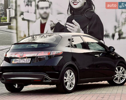 Чорний Хонда Сівік, об'ємом двигуна 1.8 л та пробігом 115 тис. км за 8700 $, фото 10 на Automoto.ua