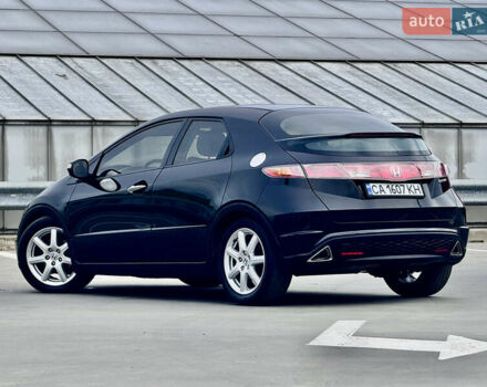 Черный Хонда Цивик, объемом двигателя 1.8 л и пробегом 203 тыс. км за 5777 $, фото 16 на Automoto.ua