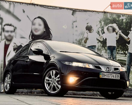 Чорний Хонда Сівік, об'ємом двигуна 1.8 л та пробігом 115 тис. км за 8700 $, фото 4 на Automoto.ua
