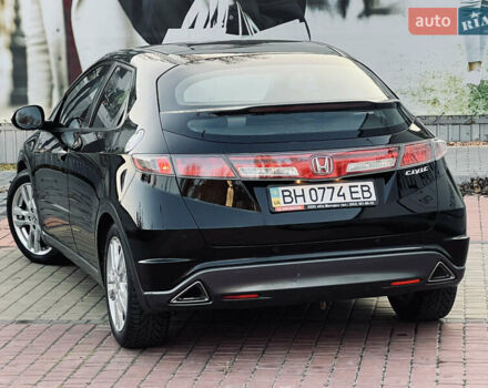 Черный Хонда Цивик, объемом двигателя 1.8 л и пробегом 115 тыс. км за 8300 $, фото 24 на Automoto.ua