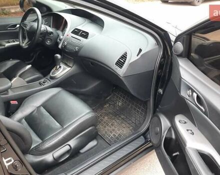 Черный Хонда Цивик, объемом двигателя 1.8 л и пробегом 95 тыс. км за 10500 $, фото 22 на Automoto.ua