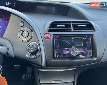 Черный Хонда Цивик, объемом двигателя 1.4 л и пробегом 220 тыс. км за 6250 $, фото 15 на Automoto.ua