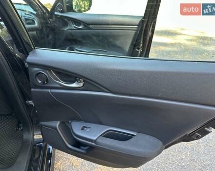 Чорний Хонда Сівік, об'ємом двигуна 1.5 л та пробігом 120 тис. км за 15600 $, фото 28 на Automoto.ua