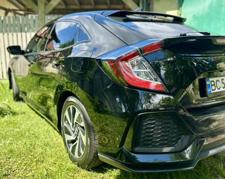 Чорний Хонда Сівік, об'ємом двигуна 1.5 л та пробігом 24 тис. км за 17000 $, фото 4 на Automoto.ua