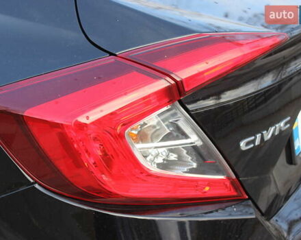 Черный Хонда Цивик, объемом двигателя 1.6 л и пробегом 145 тыс. км за 17599 $, фото 12 на Automoto.ua