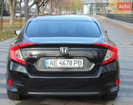Черный Хонда Цивик, объемом двигателя 1.6 л и пробегом 145 тыс. км за 17599 $, фото 5 на Automoto.ua
