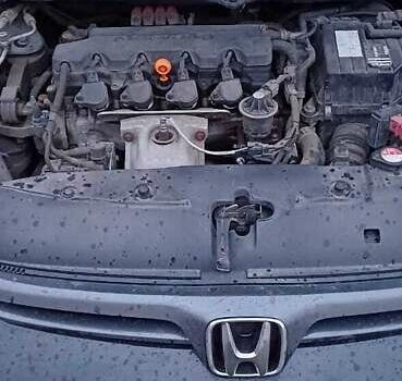 Черный Хонда Цивик, объемом двигателя 1.8 л и пробегом 204 тыс. км за 6200 $, фото 6 на Automoto.ua