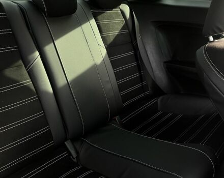 Черный Хонда Цивик, объемом двигателя 1.8 л и пробегом 161 тыс. км за 12000 $, фото 4 на Automoto.ua