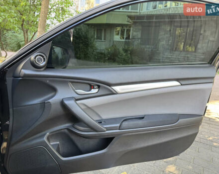 Черный Хонда Цивик, объемом двигателя 2 л и пробегом 72 тыс. км за 13500 $, фото 14 на Automoto.ua