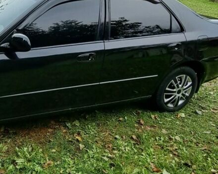 Черный Хонда Цивик, объемом двигателя 1.6 л и пробегом 300 тыс. км за 1700 $, фото 3 на Automoto.ua