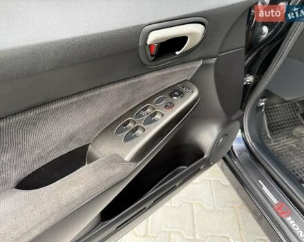 Черный Хонда Цивик, объемом двигателя 1.8 л и пробегом 285 тыс. км за 6200 $, фото 22 на Automoto.ua