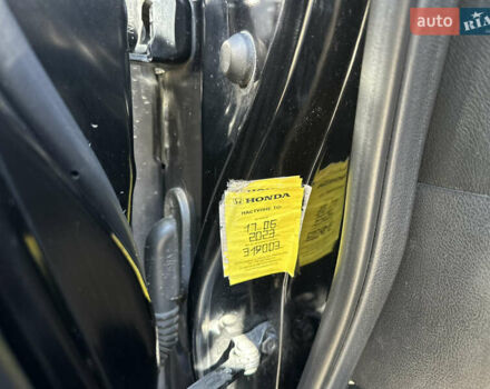 Черный Хонда Цивик, объемом двигателя 1.8 л и пробегом 324 тыс. км за 5800 $, фото 36 на Automoto.ua