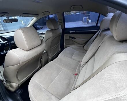 Черный Хонда Цивик, объемом двигателя 1.8 л и пробегом 2 тыс. км за 6000 $, фото 7 на Automoto.ua