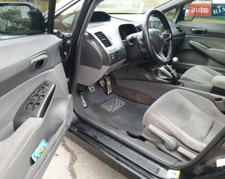 Чорний Хонда Сівік, об'ємом двигуна 1.8 л та пробігом 327 тис. км за 4100 $, фото 2 на Automoto.ua