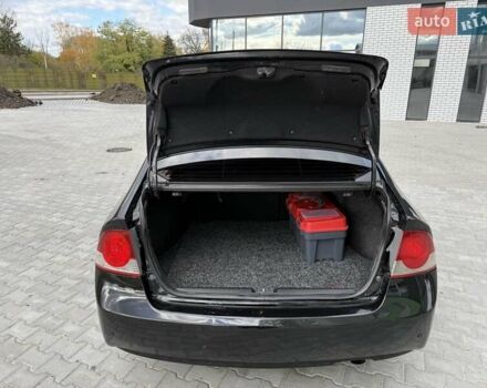 Черный Хонда Цивик, объемом двигателя 1.8 л и пробегом 285 тыс. км за 6200 $, фото 15 на Automoto.ua