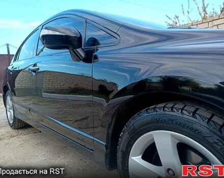 Черный Хонда Цивик, объемом двигателя 1.8 л и пробегом 227 тыс. км за 7000 $, фото 5 на Automoto.ua