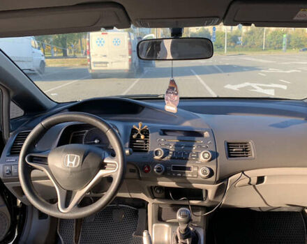 Черный Хонда Цивик, объемом двигателя 1.8 л и пробегом 398 тыс. км за 4999 $, фото 10 на Automoto.ua