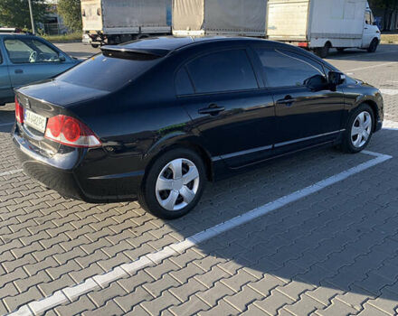 Черный Хонда Цивик, объемом двигателя 1.8 л и пробегом 398 тыс. км за 4999 $, фото 4 на Automoto.ua