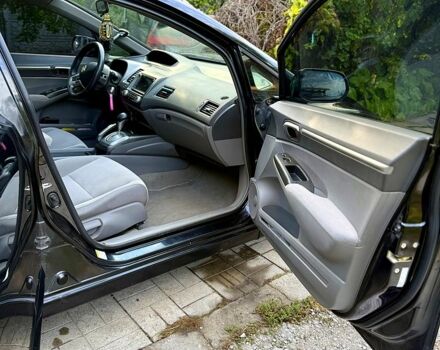 Чорний Хонда Сівік, об'ємом двигуна 1.8 л та пробігом 300 тис. км за 5200 $, фото 4 на Automoto.ua