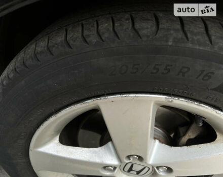 Черный Хонда Цивик, объемом двигателя 1.8 л и пробегом 225 тыс. км за 5900 $, фото 14 на Automoto.ua