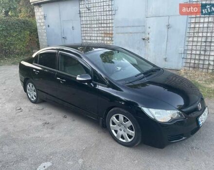 Черный Хонда Цивик, объемом двигателя 1.8 л и пробегом 380 тыс. км за 5800 $, фото 3 на Automoto.ua