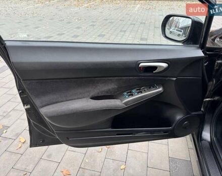 Черный Хонда Цивик, объемом двигателя 1.8 л и пробегом 157 тыс. км за 6500 $, фото 24 на Automoto.ua