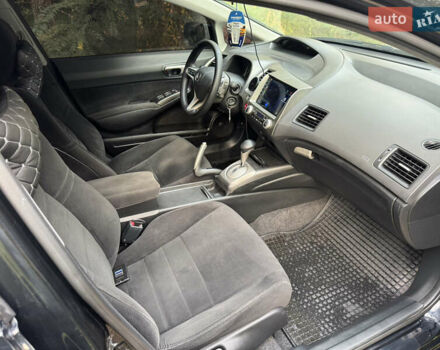 Черный Хонда Цивик, объемом двигателя 1.8 л и пробегом 176 тыс. км за 7300 $, фото 11 на Automoto.ua