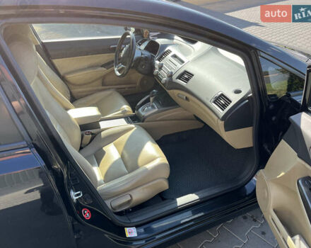 Черный Хонда Цивик, объемом двигателя 1.3 л и пробегом 288 тыс. км за 8000 $, фото 4 на Automoto.ua