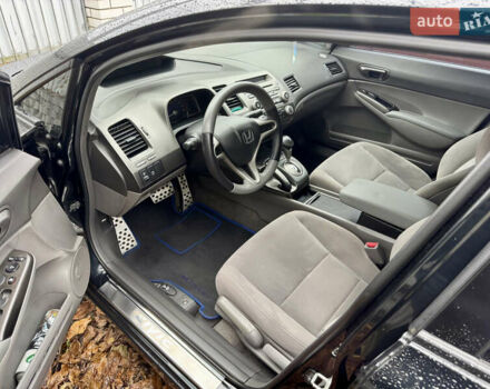 Черный Хонда Цивик, объемом двигателя 1.8 л и пробегом 328 тыс. км за 7000 $, фото 4 на Automoto.ua