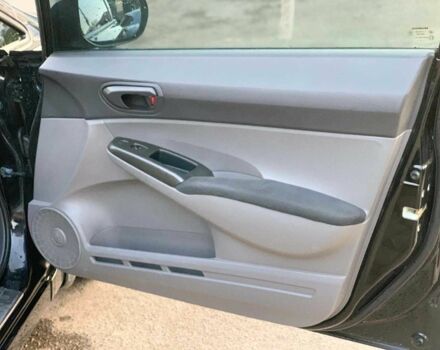 Черный Хонда Цивик, объемом двигателя 1.8 л и пробегом 240 тыс. км за 6580 $, фото 22 на Automoto.ua