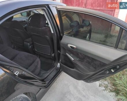 Черный Хонда Цивик, объемом двигателя 1.8 л и пробегом 239 тыс. км за 5500 $, фото 2 на Automoto.ua