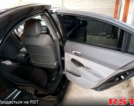 Черный Хонда Цивик, объемом двигателя 1.3 л и пробегом 280 тыс. км за 6250 $, фото 4 на Automoto.ua