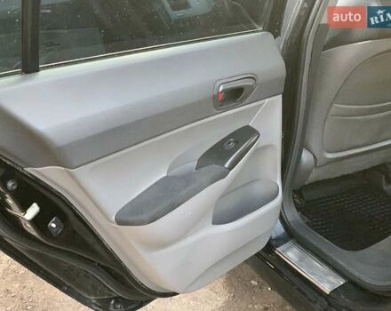 Чорний Хонда Сівік, об'ємом двигуна 1.8 л та пробігом 240 тис. км за 6290 $, фото 17 на Automoto.ua