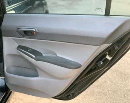 Черный Хонда Цивик, объемом двигателя 1.8 л и пробегом 240 тыс. км за 6580 $, фото 21 на Automoto.ua