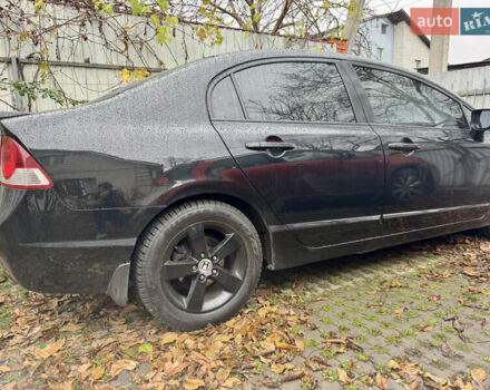 Черный Хонда Цивик, объемом двигателя 1.8 л и пробегом 328 тыс. км за 7000 $, фото 11 на Automoto.ua