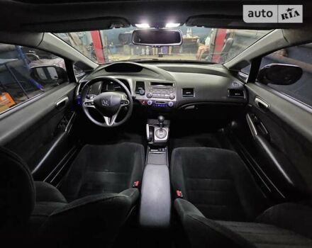 Черный Хонда Цивик, объемом двигателя 1.8 л и пробегом 201 тыс. км за 8000 $, фото 7 на Automoto.ua