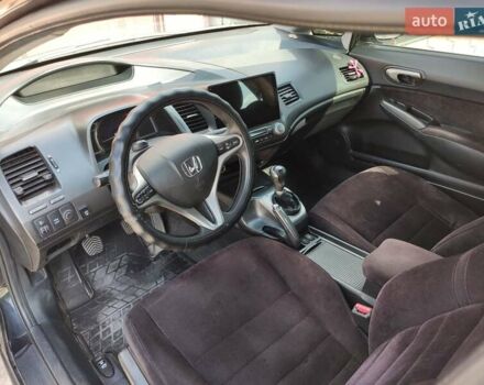Черный Хонда Цивик, объемом двигателя 1.8 л и пробегом 239 тыс. км за 5500 $, фото 15 на Automoto.ua