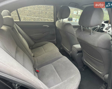 Черный Хонда Цивик, объемом двигателя 1.3 л и пробегом 420 тыс. км за 4400 $, фото 18 на Automoto.ua