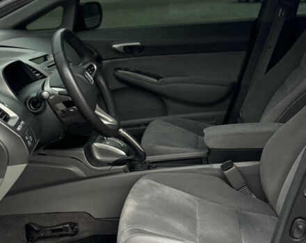 Черный Хонда Цивик, объемом двигателя 1.34 л и пробегом 250 тыс. км за 6100 $, фото 15 на Automoto.ua