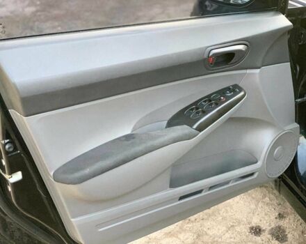 Черный Хонда Цивик, объемом двигателя 1.8 л и пробегом 240 тыс. км за 6580 $, фото 18 на Automoto.ua