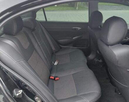 Черный Хонда Цивик, объемом двигателя 1.8 л и пробегом 212 тыс. км за 6900 $, фото 6 на Automoto.ua