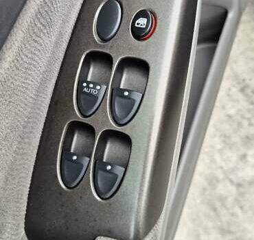 Черный Хонда Цивик, объемом двигателя 1.3 л и пробегом 197 тыс. км за 6600 $, фото 28 на Automoto.ua