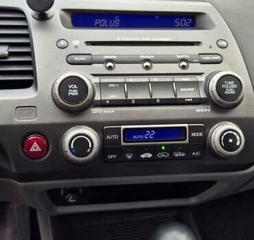 Черный Хонда Цивик, объемом двигателя 1.3 л и пробегом 197 тыс. км за 6600 $, фото 26 на Automoto.ua