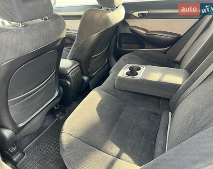 Черный Хонда Цивик, объемом двигателя 1.34 л и пробегом 210 тыс. км за 6399 $, фото 14 на Automoto.ua