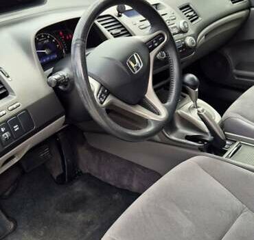 Черный Хонда Цивик, объемом двигателя 1.3 л и пробегом 197 тыс. км за 6600 $, фото 23 на Automoto.ua