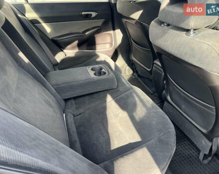 Черный Хонда Цивик, объемом двигателя 1.34 л и пробегом 210 тыс. км за 6399 $, фото 15 на Automoto.ua