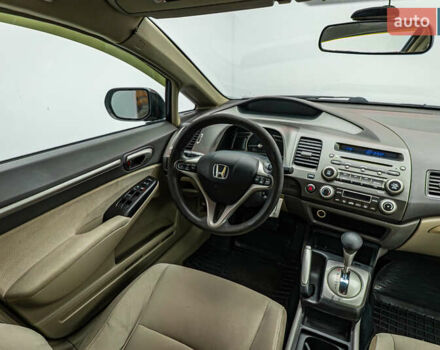 Черный Хонда Цивик, объемом двигателя 1.3 л и пробегом 210 тыс. км за 7146 $, фото 10 на Automoto.ua
