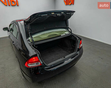 Черный Хонда Цивик, объемом двигателя 1.3 л и пробегом 210 тыс. км за 7146 $, фото 6 на Automoto.ua