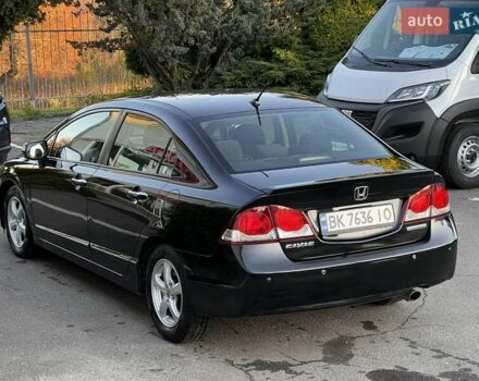 Черный Хонда Цивик, объемом двигателя 1.3 л и пробегом 297 тыс. км за 7999 $, фото 16 на Automoto.ua